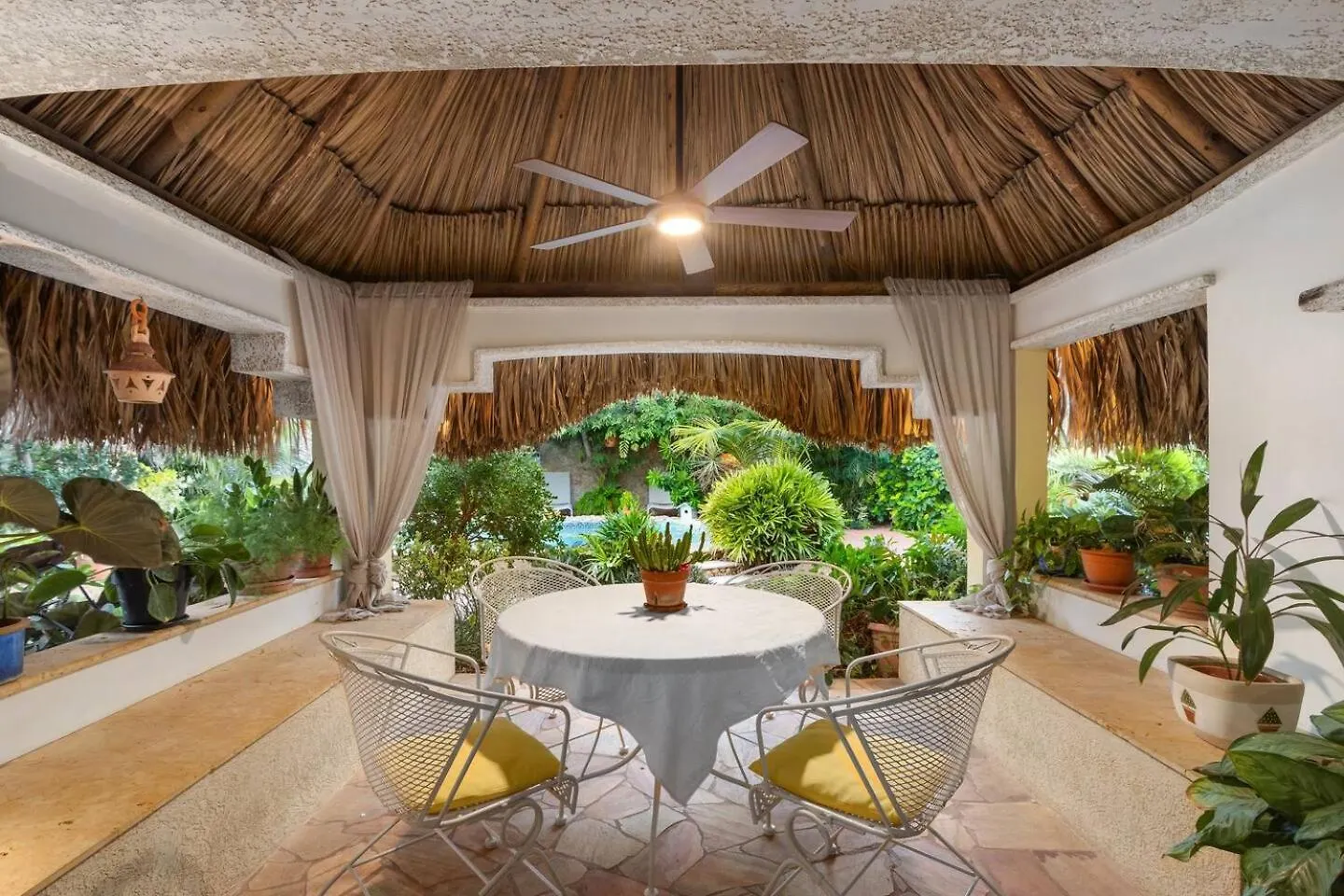 Villa Laurence - Steps To Ocean Bliss By Lucha Savaneta Aruba