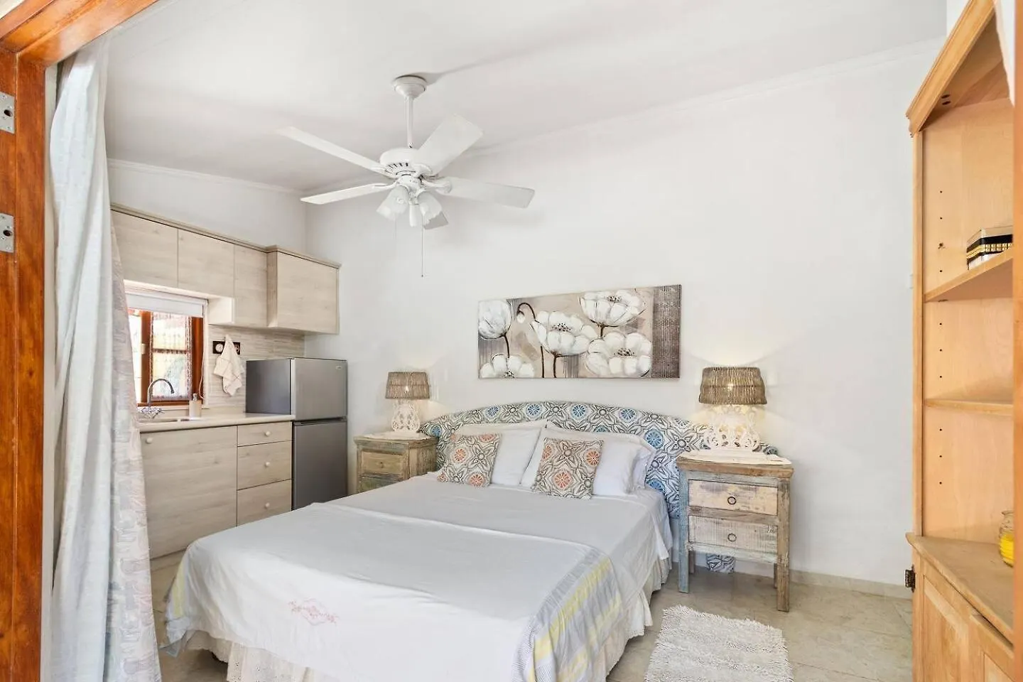 Villa Laurence - Steps To Ocean Bliss By Lucha Savaneta Holiday home