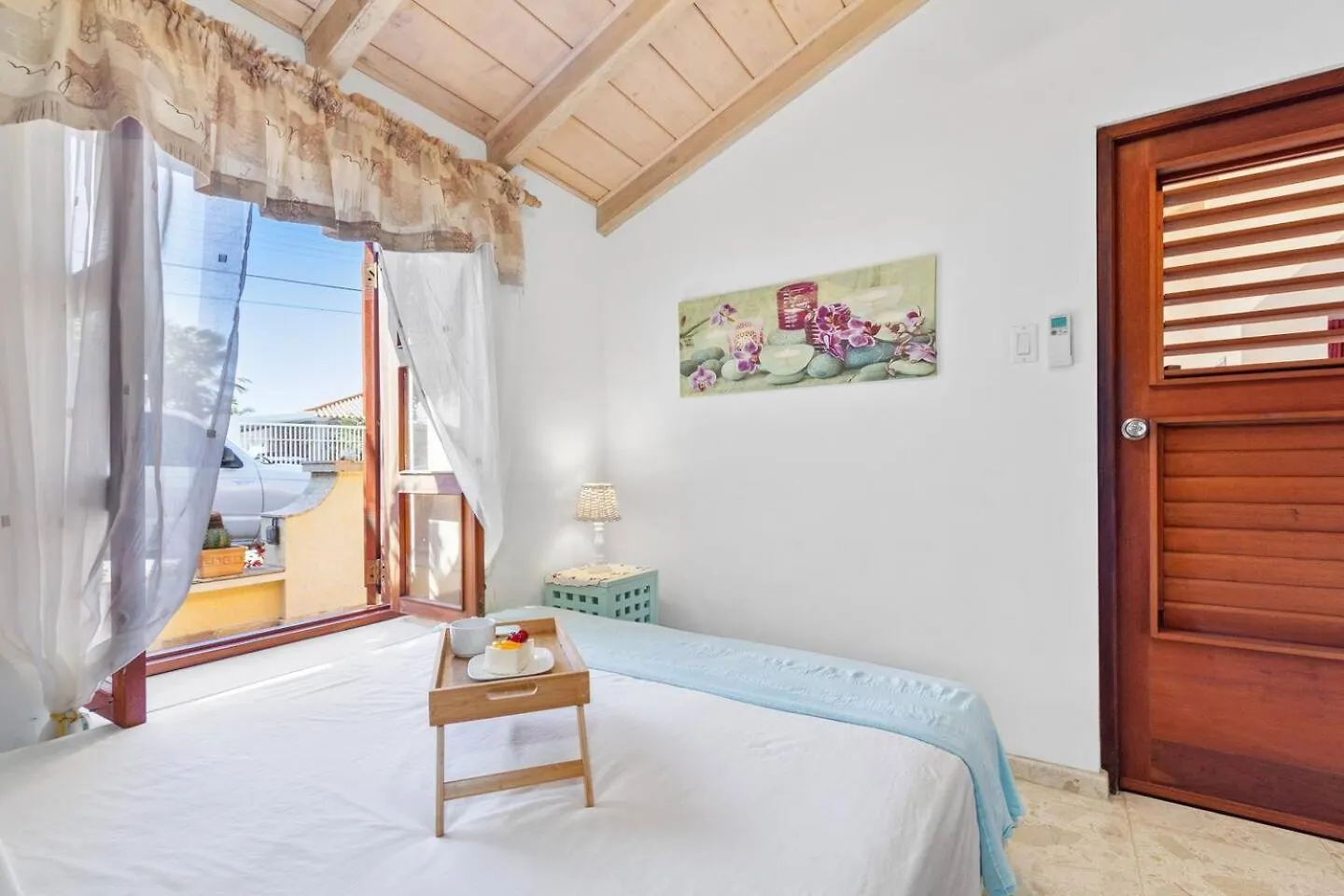 Villa Laurence - Steps To Ocean Bliss By Lucha Savaneta Aruba