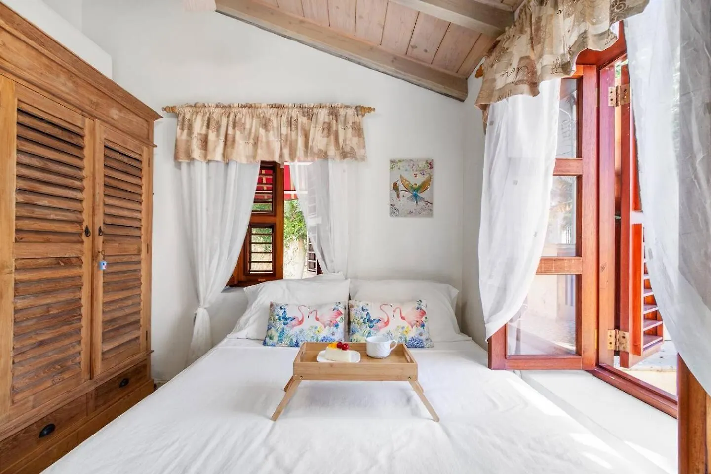 Villa Laurence - Steps To Ocean Bliss By Lucha Savaneta Holiday home